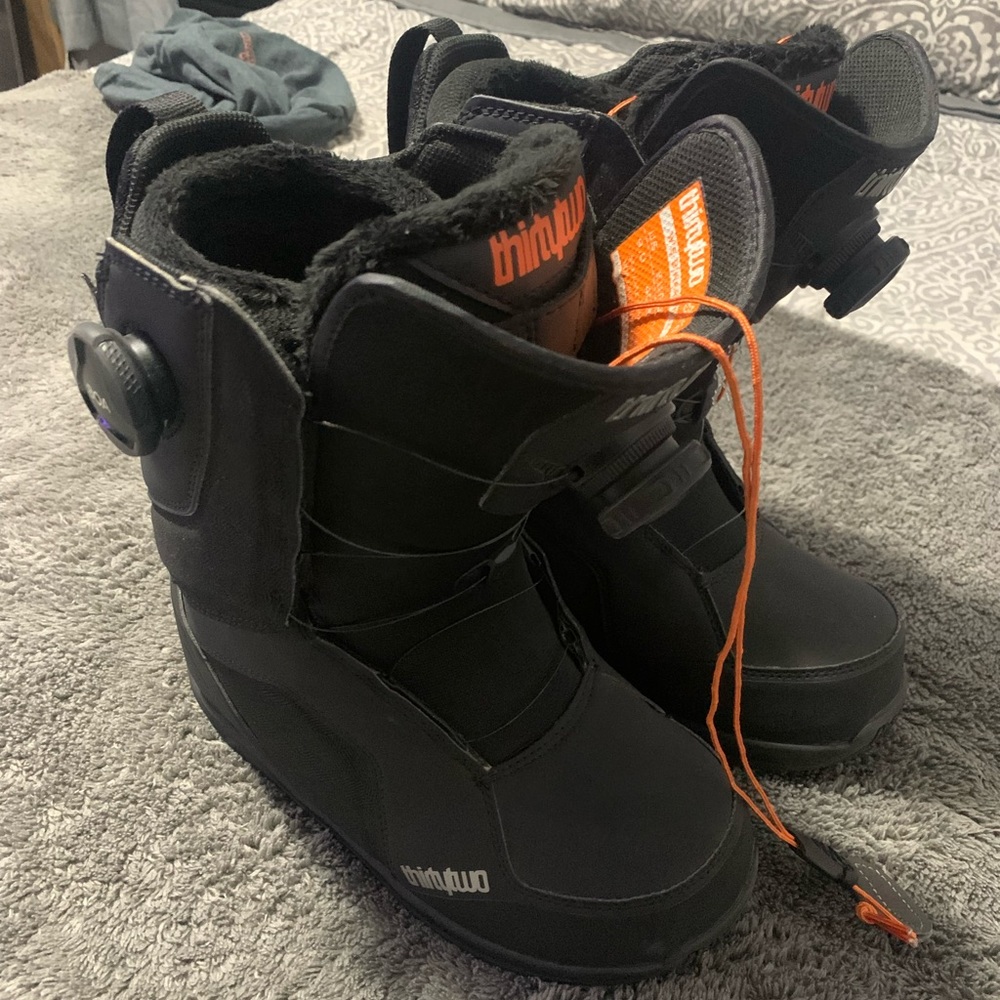 Womens ThirtyTwo BOA snowboard boots size 9